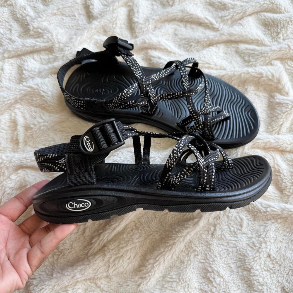 Chaco Women's Size 8 Black Strappy Outdoor Hiking Sandals